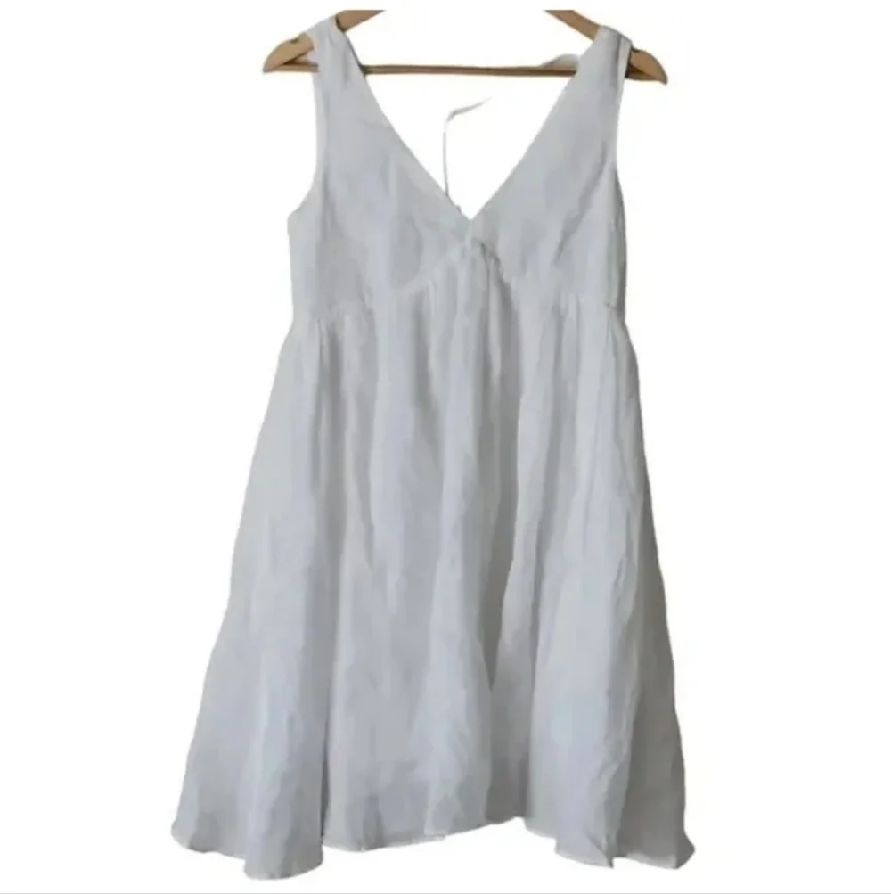 J.Crew Swingy White‎ V-Neck Mini Dress in Tossed Floral FLAWED